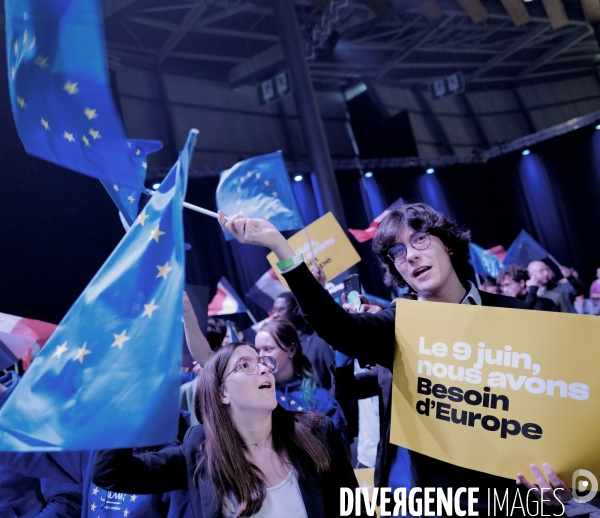 Elections européennes / Premier Meeting de Besoin d Europe