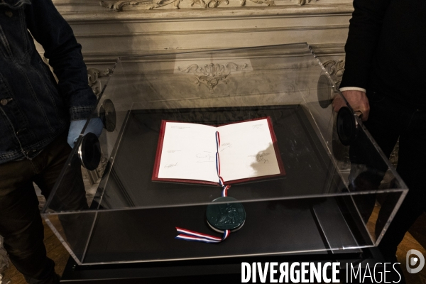 Constitution du 8 mars 2024 exposée aux Archives Nationales