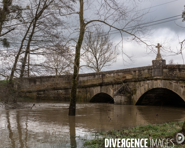 Inondations - riviere en alerte vigicrue