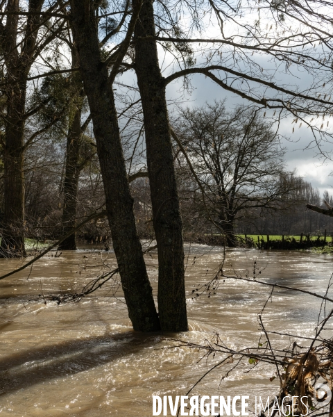 Inondations - riviere en alerte vigicrue