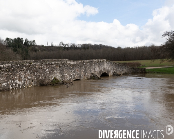 Inondations - riviere en alerte vigicrue