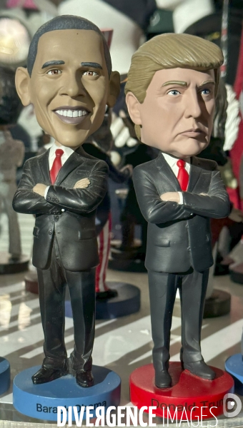 Figurines politiques dans une vitrine de new york
