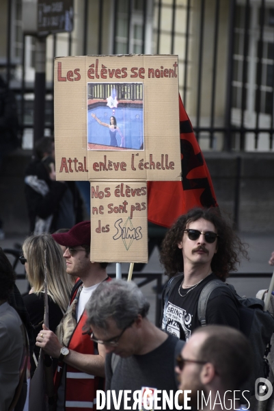 Manifestation dans la fonction publique, à Paris. Public sector workers demonstrate.