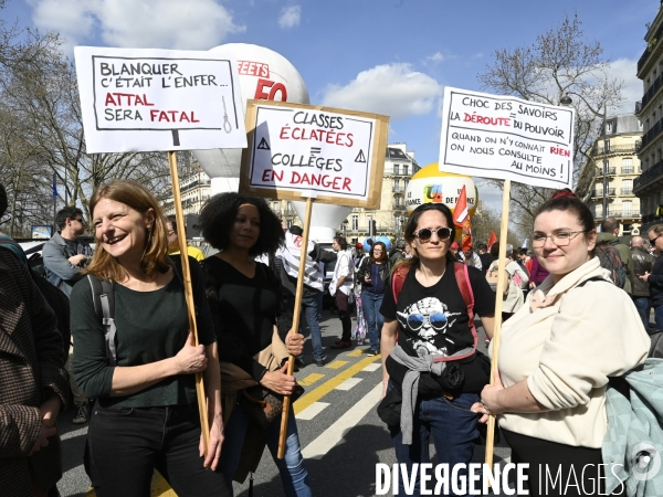 Manifestation dans la fonction publique, à Paris. Public sector workers demonstrate.