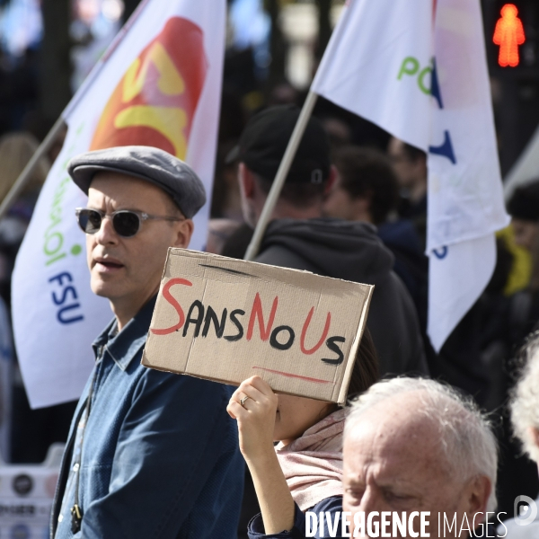 Manifestation dans la fonction publique, à Paris. Public sector workers demonstrate.