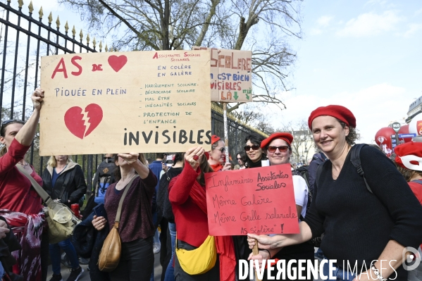 Manifestation dans la fonction publique, à Paris. Public sector workers demonstrate.