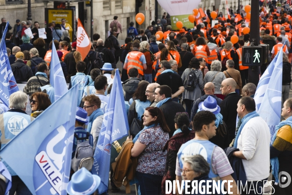 Manifestation dans la fonction publique, à Paris. Public sector workers demonstrate.