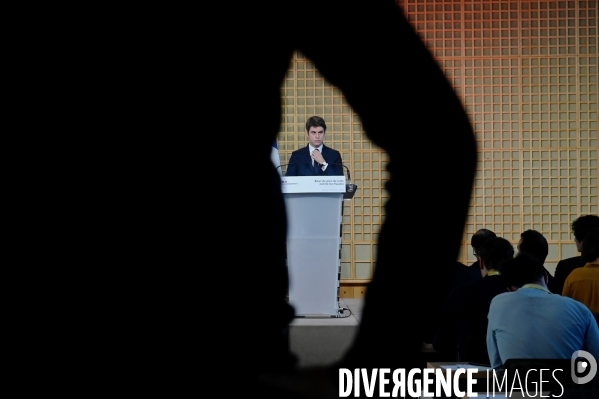 Gabriel Attal et Thomas Cazenave présentent le bilan du plan de lutte contre les fraudes