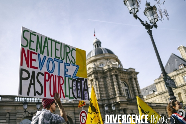 Rassemblement contre la ratification du CETA par le Senat