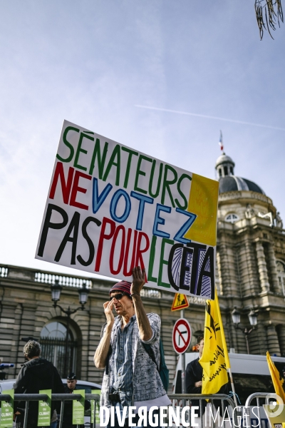 Rassemblement contre la ratification du CETA par le Senat