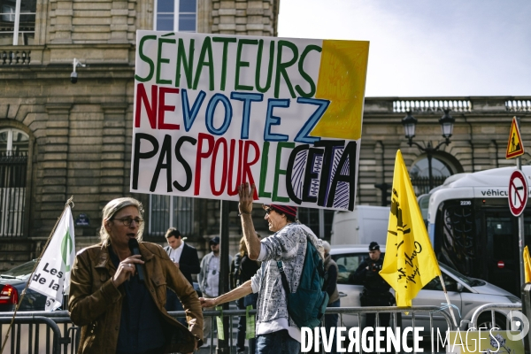 Rassemblement contre la ratification du CETA par le Senat