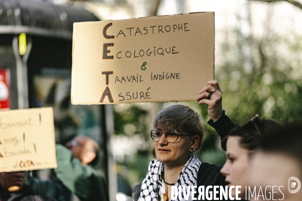 Rassemblement contre la ratification du CETA par le Senat