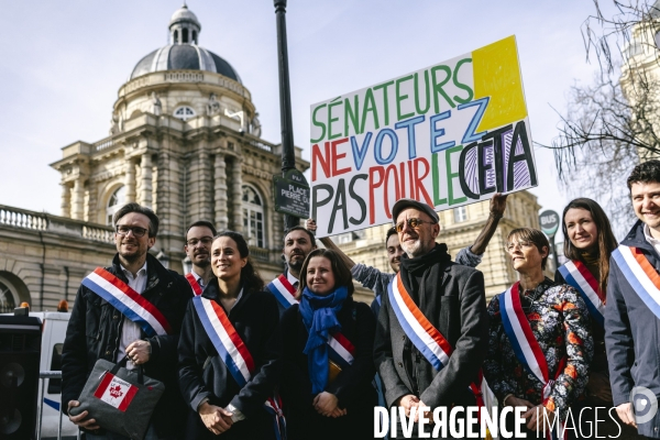 Rassemblement contre la ratification du CETA par le Senat