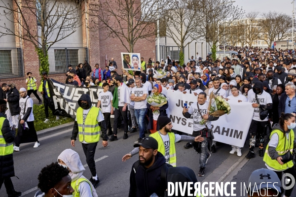 Marche blanche pour Wanys à la Courneuve et Aubervilliers