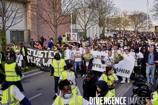 Marche blanche pour Wanys à la Courneuve et Aubervilliers