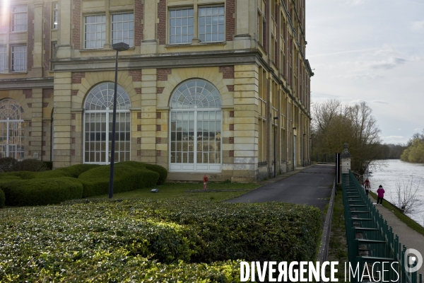 L’ancienne chocolaterie Menier et siège de Nestlé France, à Noisiel, le 16 mars 2024.