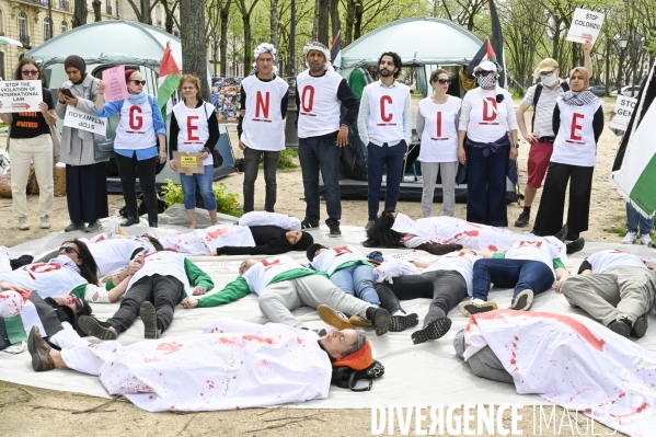 Conflit Israelo Palestinien.   Grève de la faim en soutien à Gaza   , Paris, le 6 avril. Israel-Gaza conflict.