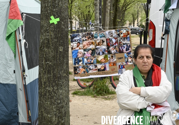 Conflit Israelo Palestinien.   Grève de la faim en soutien à Gaza   , Paris, le 6 avril. Israel-Gaza conflict.