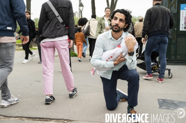 Conflit Israelo Palestinien.   Grève de la faim en soutien à Gaza   , Paris, le 6 avril. Israel-Gaza conflict.