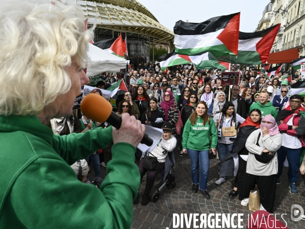 Rassemblement en soutien a la palestine.  Gaza stop génocide  , à Paris. Israel-Gaza conflict. FREE PALESTINE