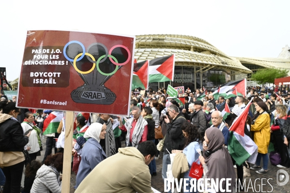 Rassemblement en soutien a la palestine.  Gaza stop génocide  , à Paris. Israel-Gaza conflict. FREE PALESTINE