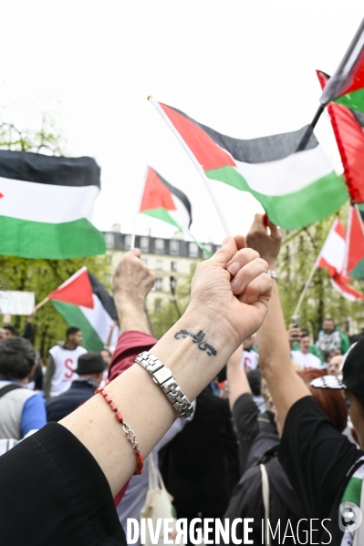 Rassemblement en soutien a la palestine.  Gaza stop génocide  , à Paris. Israel-Gaza conflict. FREE PALESTINE