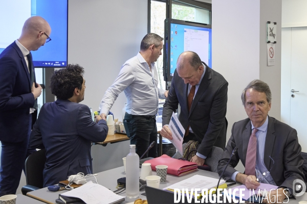 Negociations Seniors  Assurance chomage au MEDEF