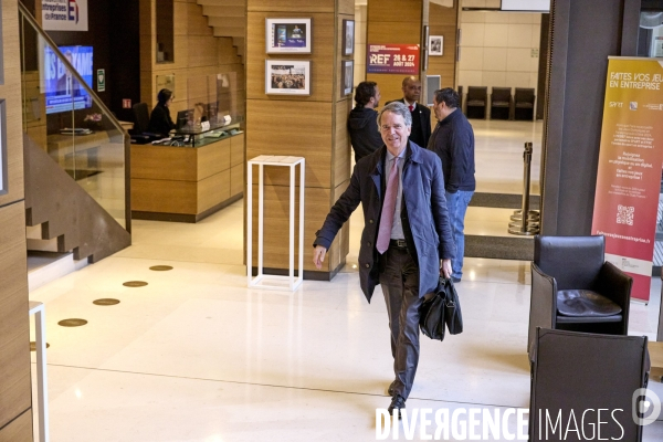 Negociations Seniors  Assurance chomage au MEDEF