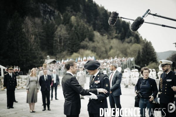 E. Macron, nécropole nationale des Glières