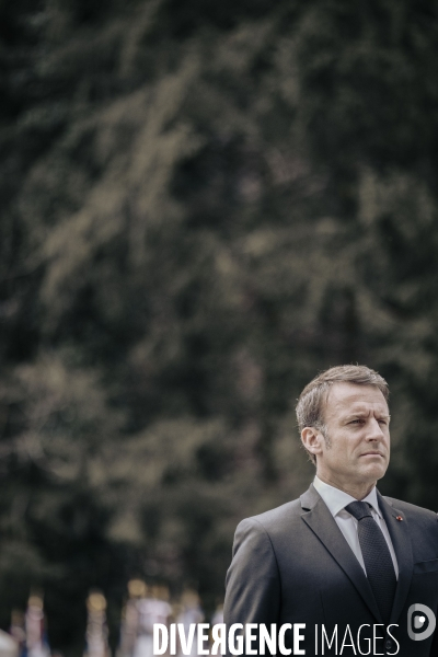 E. Macron, nécropole nationale des Glières