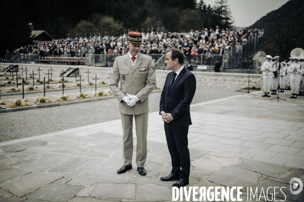 E. Macron, nécropole nationale des Glières