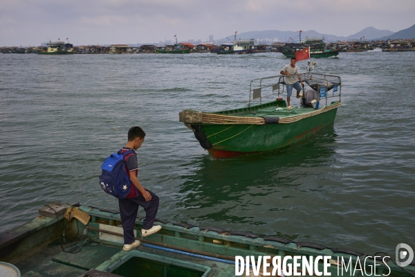 Les Tankas de Chine, de la mer à la terre.