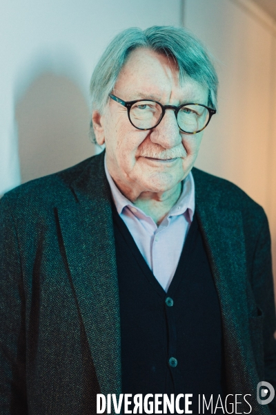 Portrait de Gérard Mauger, sociologue et auteur du livre  Avec Bourdieu. Un parcours sociologique . A Paris le 2 mai 2023.