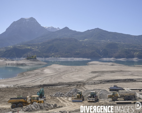 Lac de Serre Ponçon. Niveau du lac au 14 Avril 2024