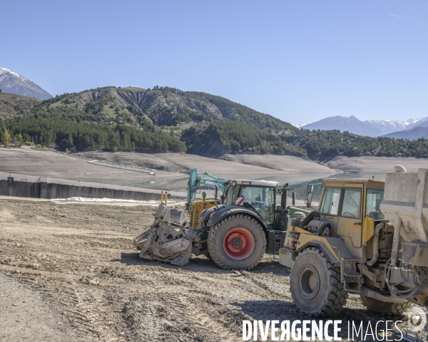 Lac de Serre Ponçon. Niveau du lac au 14 Avril 2024
