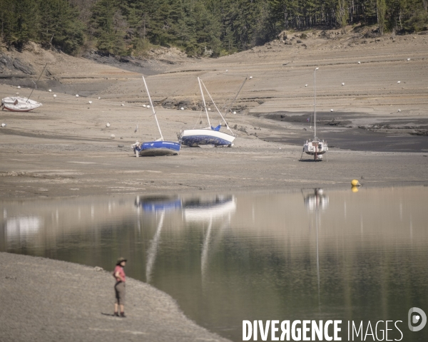 Lac de Serre Ponçon. Niveau du lac au 14 Avril 2024