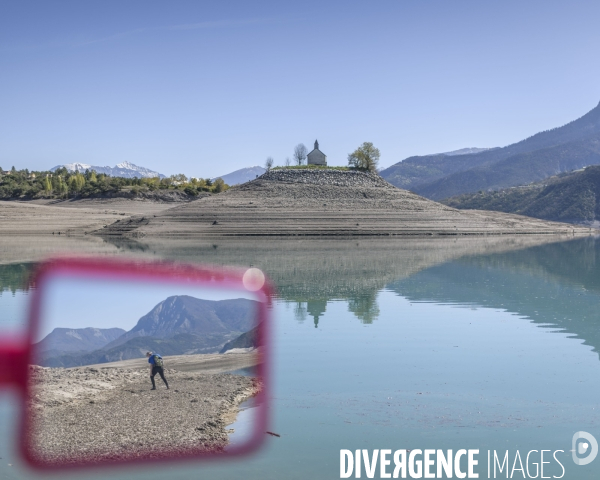 Lac de Serre Ponçon. Niveau du lac au 14 Avril 2024