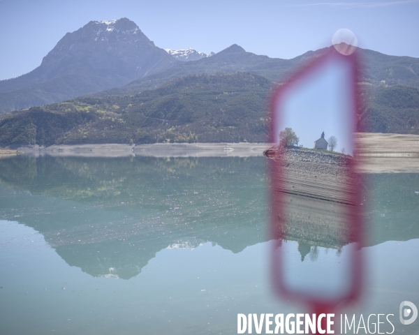 Lac de Serre Ponçon. Niveau du lac au 14 Avril 2024