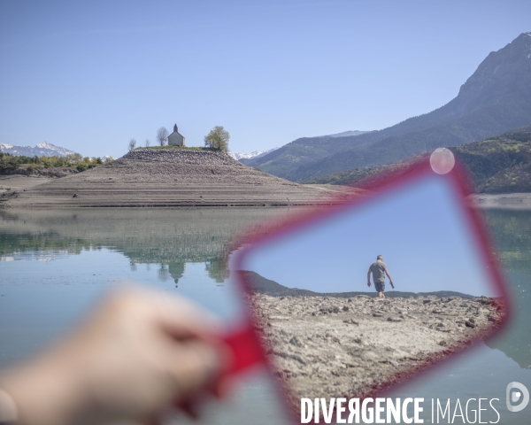 Lac de Serre Ponçon. Niveau du lac au 14 Avril 2024