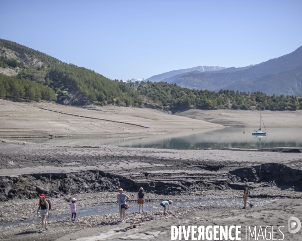 Lac de Serre Ponçon. Niveau du lac au 14 Avril 2024