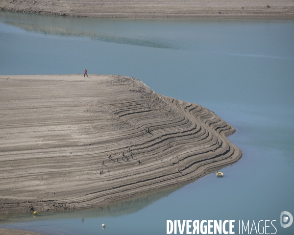 Lac de Serre Ponçon. Niveau du lac au 14 Avril 2024