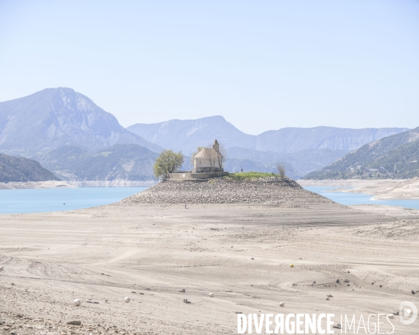 Lac de Serre Ponçon. Niveau du lac au 14 Avril 2024