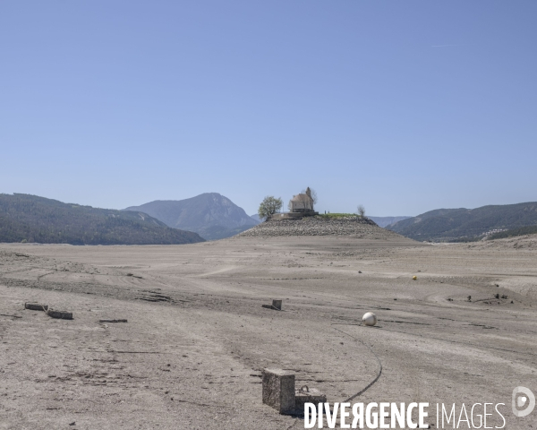 Lac de Serre Ponçon. Niveau du lac au 14 Avril 2024