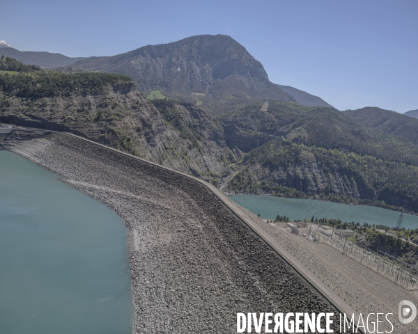 Lac de Serre Ponçon. Niveau du lac au 14 Avril 2024