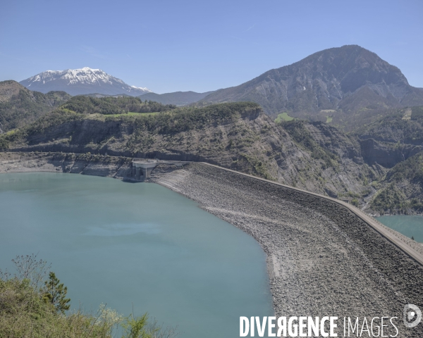 Lac de Serre Ponçon. Niveau du lac au 14 Avril 2024