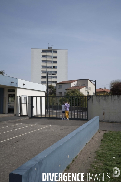 Illustrations cour d école élémentaire