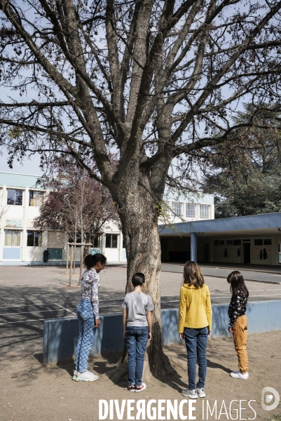 Illustrations cour d école élémentaire