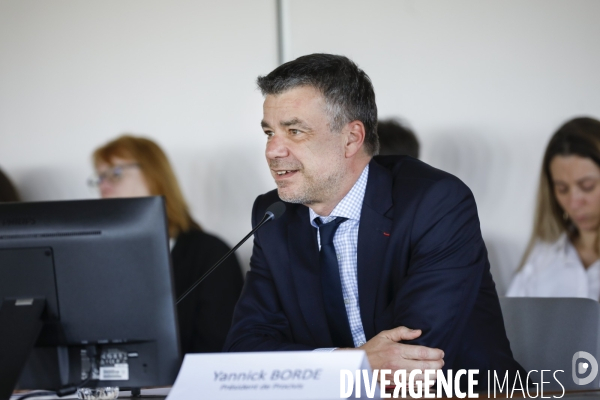 Guillaume Kasbarian et Stanislas Guerini, Remise du rapport de David Amiel sur le logement des agents publics