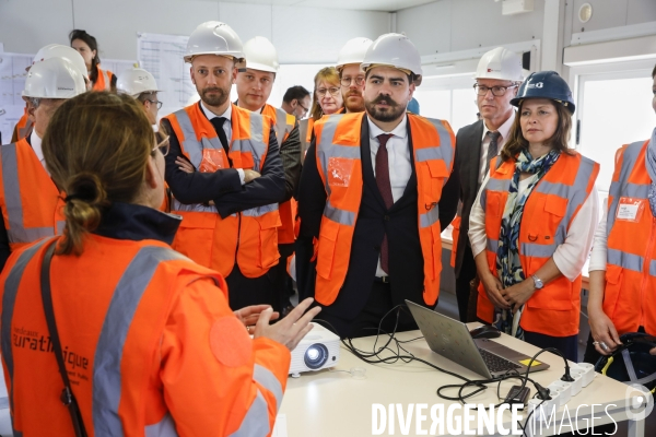 Guillaume Kasbarian et Stanislas Guerini visite un chantier à Bordeaux