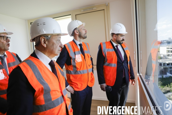 Guillaume Kasbarian et Stanislas Guerini visite un chantier à Bordeaux